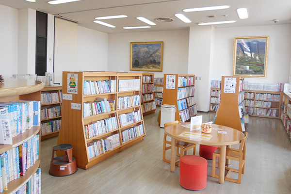 南河内図書館 児童コーナー